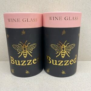Buzzed Wine Glass Set with Bee Design